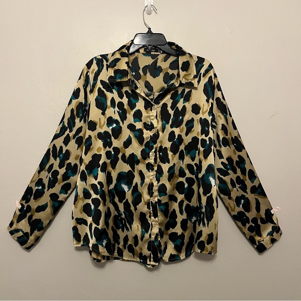 Boohoo Tunic Top Women's Leopard Animal Print Satin Button Up Size 12